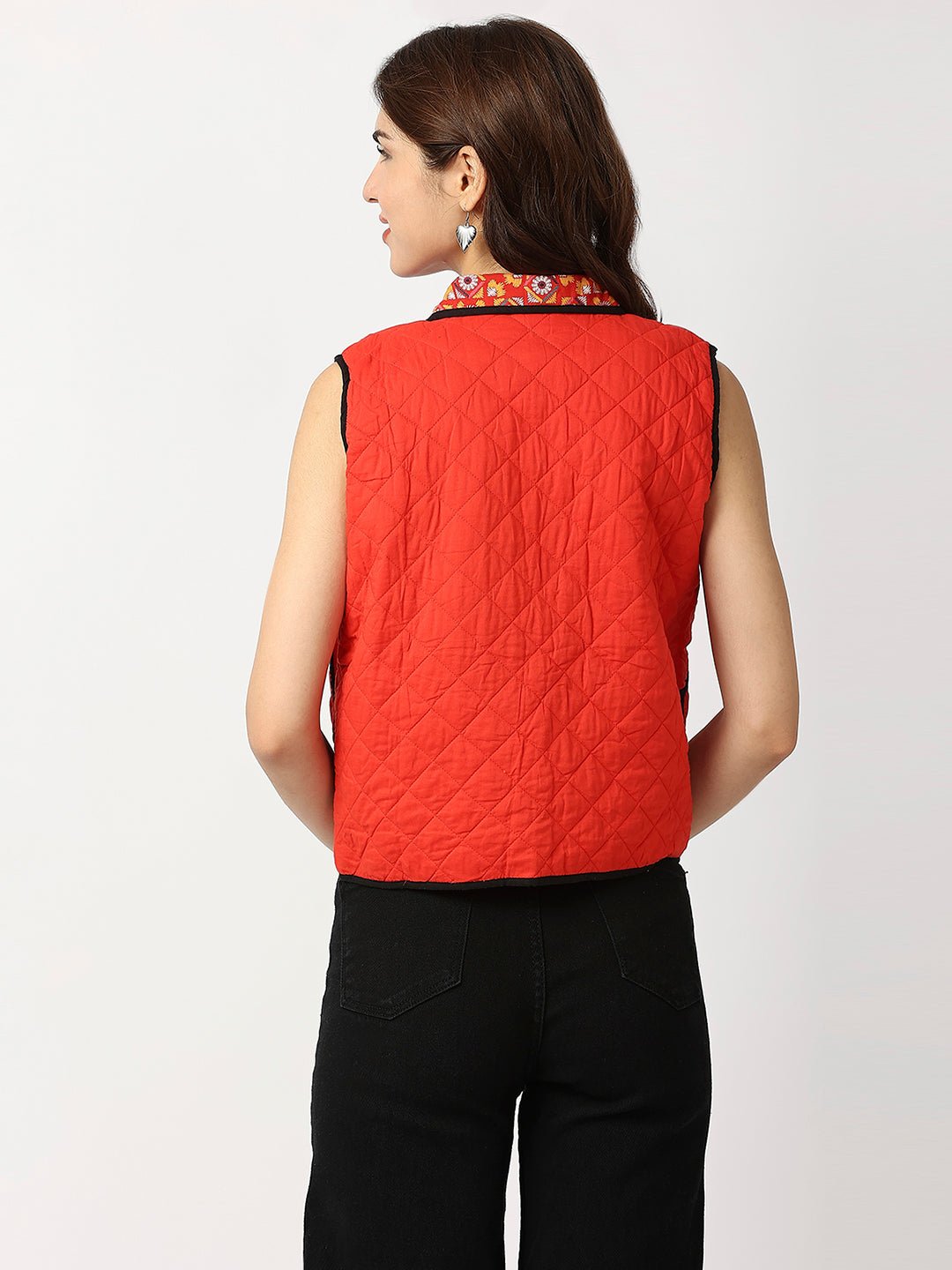 Red Cotton Sleeveless Quilted Jacket With Printed Collar - AaliyaIndia